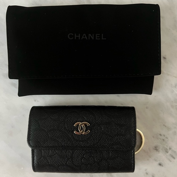 ❌SOLD ❌ CHANEL CAMEILLA CAVIAR 4 KEY RING HOLDER - Picture 1 of 7